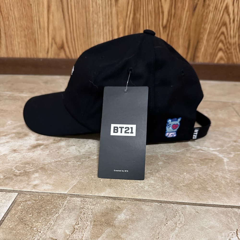 BT21 Embroidered Baseball Cap (Mang)